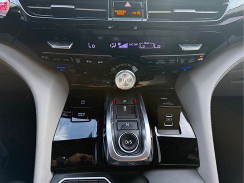 Used 2022 Acura MDX SH-AWD w/ Advance Package image 11