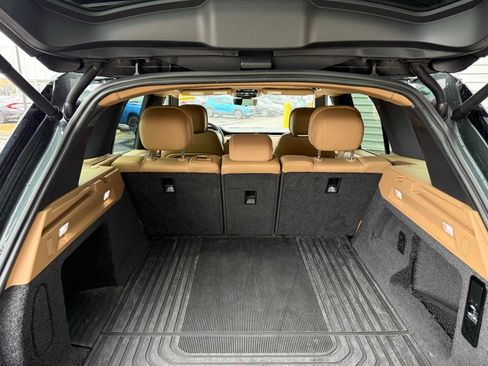 Used 2023 Land Rover Range Rover SE image 8