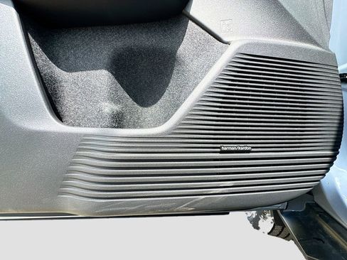 New 2026 Subaru Outback Touring XT image 22