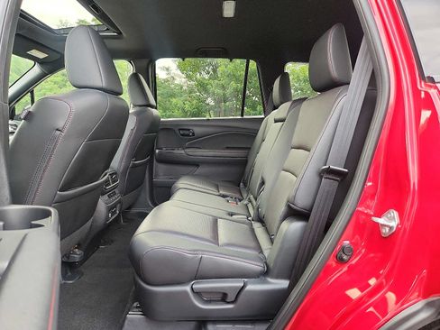 Certified 2024 Honda Passport Black Edition image 10