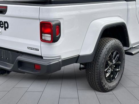 Used 2021 Jeep Gladiator Sport AWD/4WD image 9