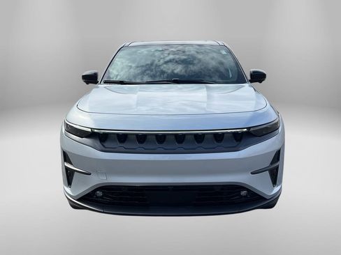 Used 2024 Jeep Wagoneer Launch Edition image 4