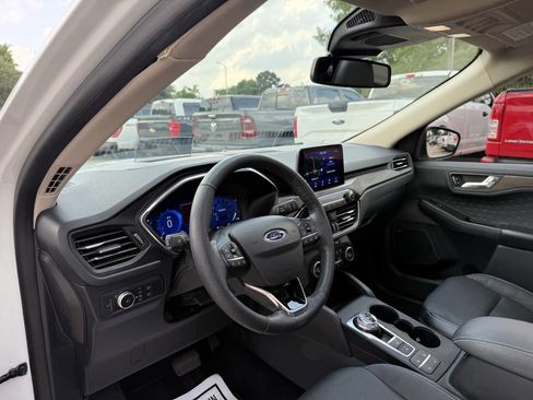 Used 2020 Ford Escape Titanium AWD/4WD image 6