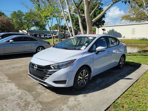 Used 2025 Nissan Versa SV w/ Trunk Package image 2