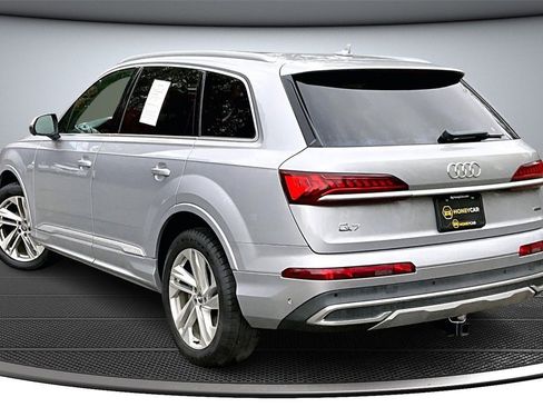 Used 2020 Audi Q7 3.0T Premium Plus image 4