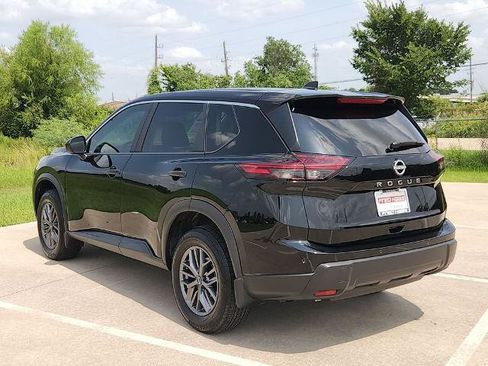 Certified 2025 Nissan Rogue S FWD image 7
