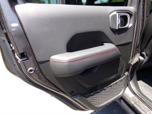 Used 2023 Jeep Gladiator Rubicon AWD/4WD image 45