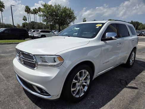 Used 2017 Dodge Durango Citadel w/ Premium Entertainment Group RWD image 3