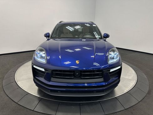Certified 2026 Porsche Macan AWD/4WD image 10