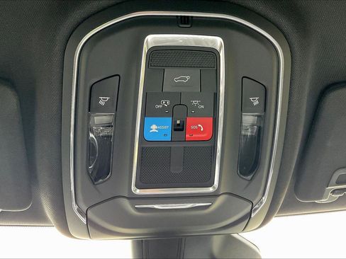 Used 2024 Jeep Grand Cherokee Limited w/ Trailer Tow Package AWD/4WD image 33