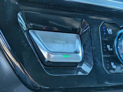 Used 2024 GMC Sierra 1500 Denali RWD image 17
