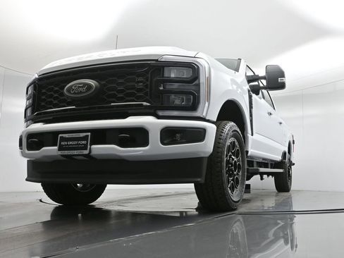 New 2026 Ford F250 XLT w/ XLT Premium Package image 43