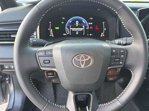 Used 2026 Toyota Camry SE w/ Convenience Package FWD image 20