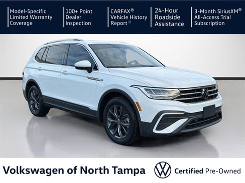 Certified 2024 Volkswagen Tiguan SE w/ Panoramic Sunroof Package FWD image 1