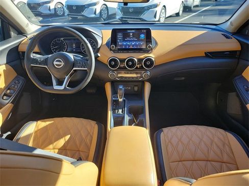 Used 2025 Nissan Sentra SV w/ SV Premium Package image 11