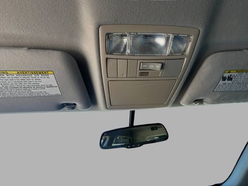 Used 2009 Toyota Venza FWD image 23