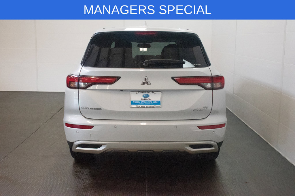 Used 2024 Mitsubishi Outlander 4WD Plug-In Hybrid image 5
