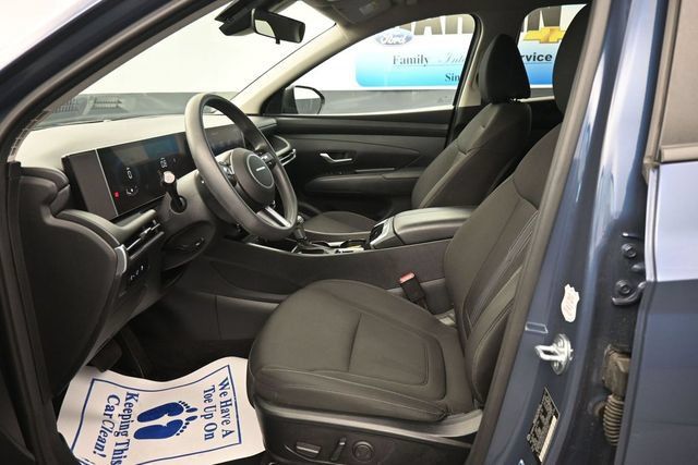 Used 2025 Hyundai Tucson SEL FWD image 13