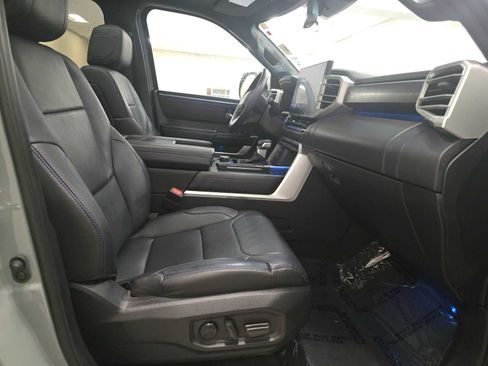 Used 2024 Toyota Tundra Platinum AWD/4WD image 28
