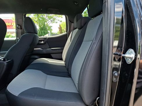 Certified 2023 Toyota Tacoma TRD Sport AWD/4WD image 10