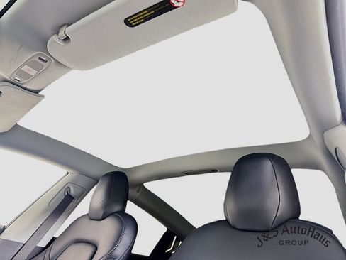 Used 2018 Tesla Model 3 Long Range image 16