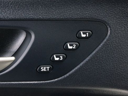 Used 2017 Lexus RC 200t image 30