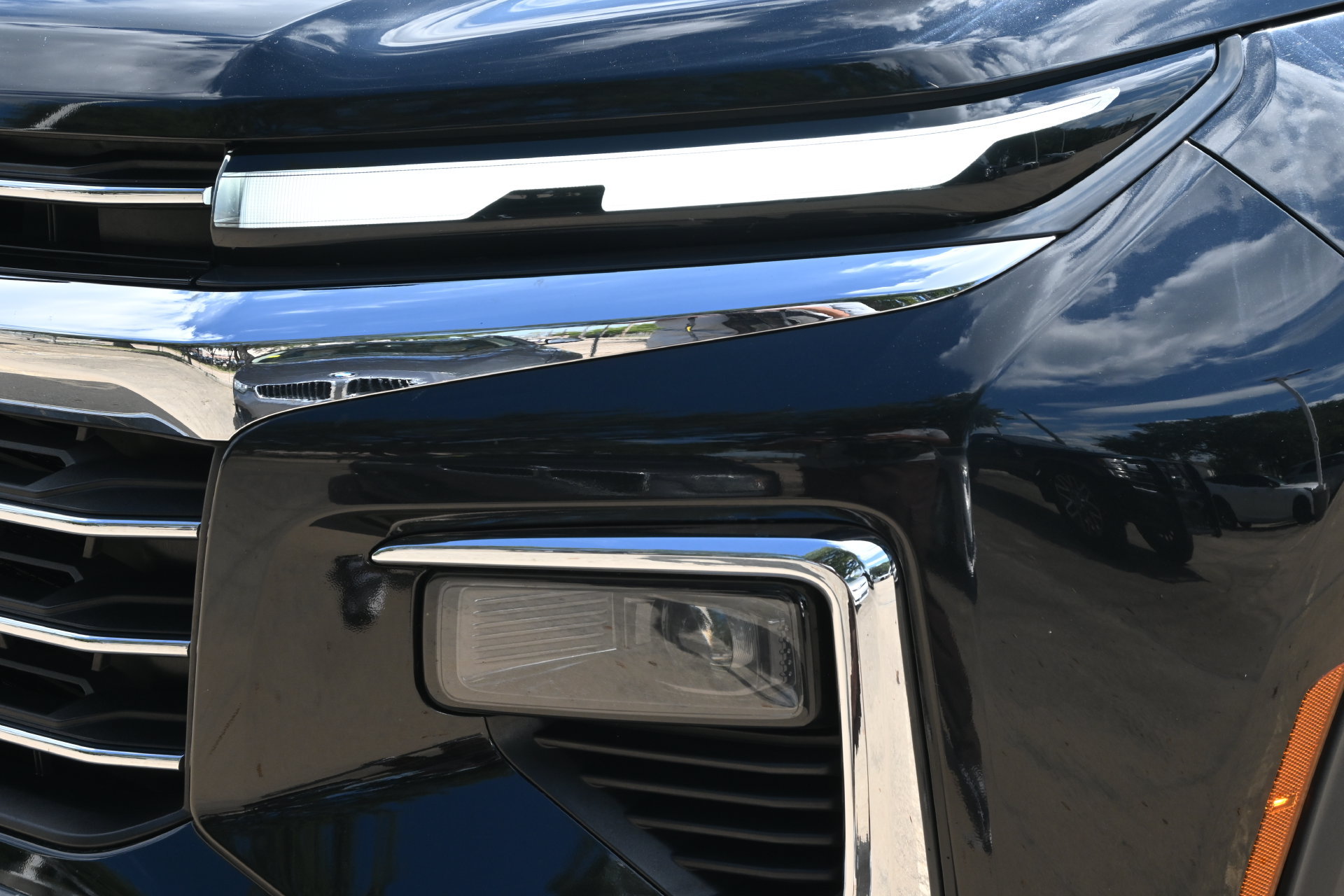 Used 2025 Chevrolet Traverse LT FWD image 26