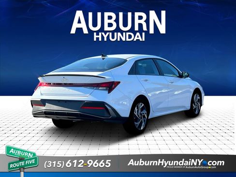New 2025 Hyundai Elantra Sport FWD image 7