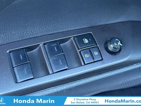 Used 2024 Toyota Camry SE image 14