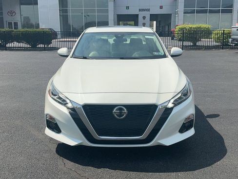Used 2022 Nissan Altima 2.5 SL image 2