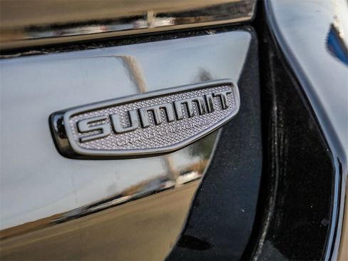 New 2026 Jeep Grand Cherokee Summit image 11