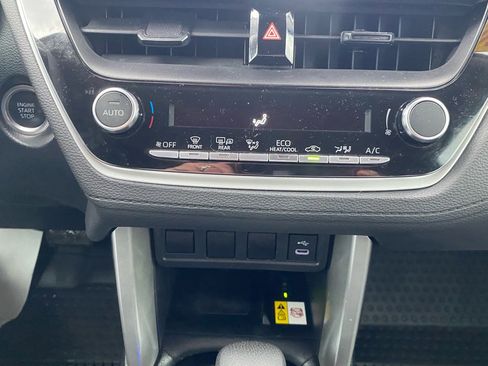 Used 2023 Toyota Corolla Cross LE image 21