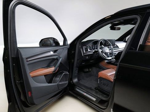 Certified 2023 Audi Q5 e Premium Plus w/ Premium Plus Package image 24