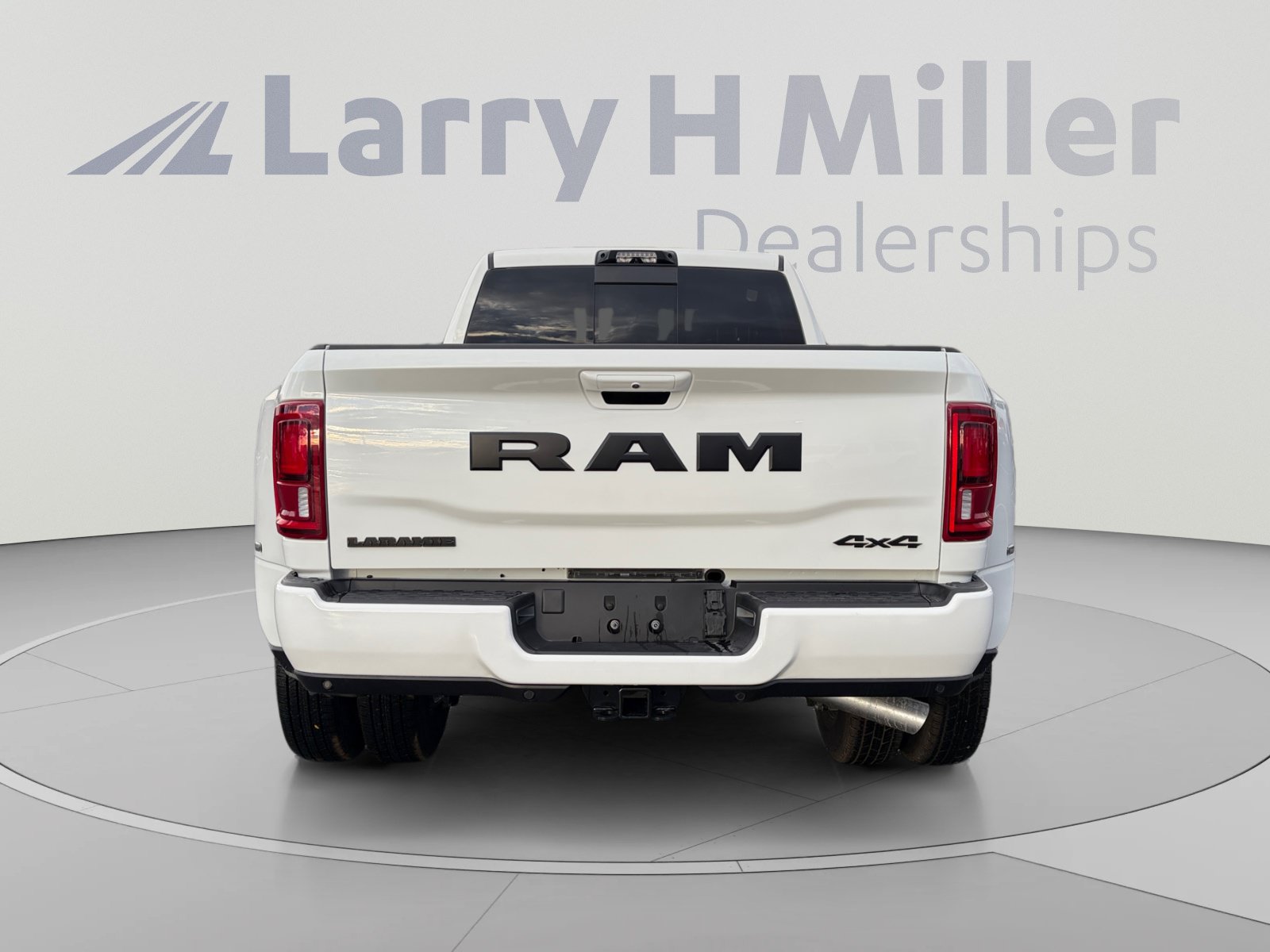 New 2026 RAM 3500 Laramie w/ Night Edition AWD/4WD image 4
