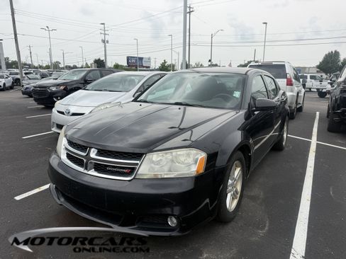 Used 2013 Dodge Avenger SXT FWD image 1
