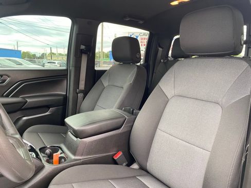 Used 2025 Chevrolet Colorado Trail Boss AWD/4WD image 11