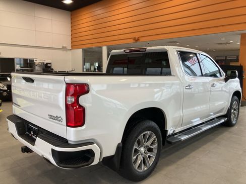 Used 2019 Chevrolet Silverado 1500 High Country image 5