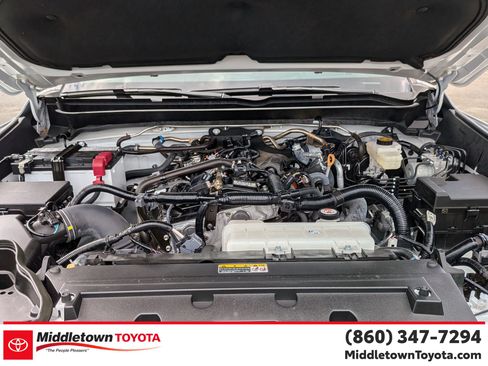 Certified 2025 Toyota Tacoma Limited AWD/4WD image 40