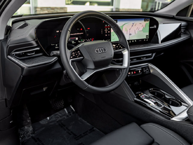 Used 2025 Audi Q5 Premium Plus w/ Premium Plus AWD/4WD image 17