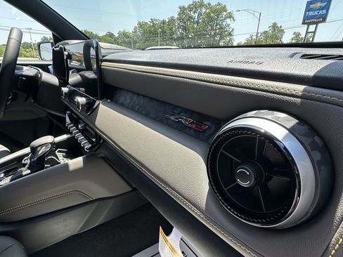 New 2025 Chevrolet Colorado ZR2 w/ Technology Package image 12