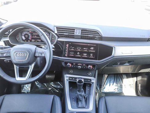 Used 2025 Audi Q3 2.0T Premium w/ Convenience Package image 13
