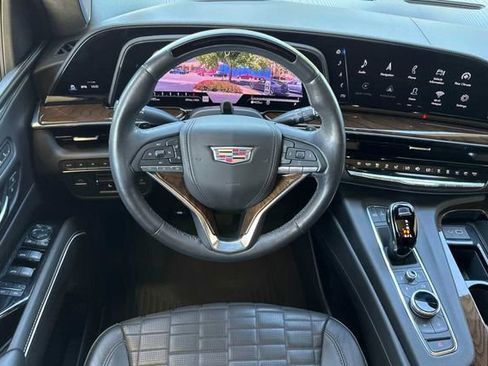 Certified 2023 Cadillac Escalade ESV Sport Platinum w/ LPO, ONYX Package AWD/4WD image 14