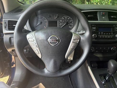 Used 2017 Nissan Sentra S FWD image 7