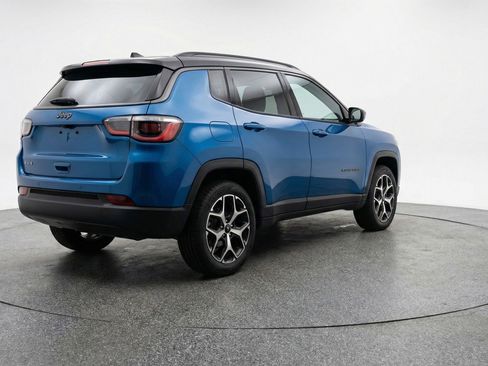 Used 2025 Jeep Compass Limited image 9