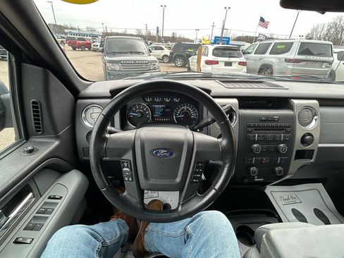 Used 2011 Ford F150 XLT w/ XLT Chrome Pkg image 27