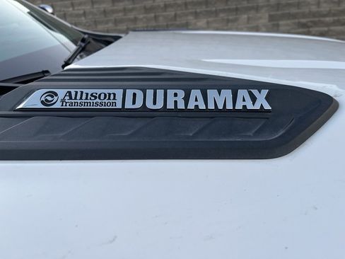 Used 2022 Chevrolet Silverado 2500 High Country w/ Technology Package image 11