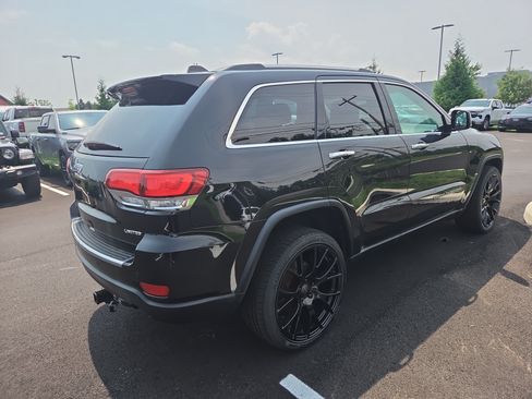 Used 2021 Jeep Grand Cherokee Limited AWD/4WD image 17