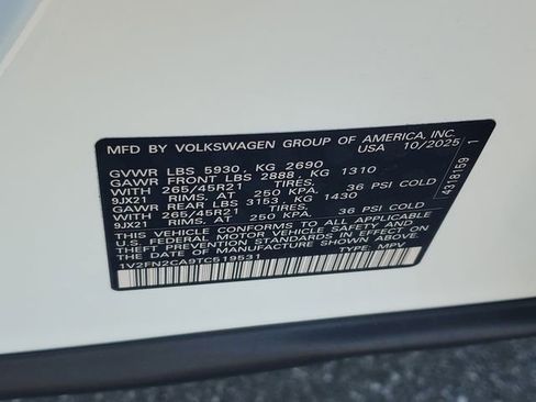 New 2026 Volkswagen Atlas SEL Premium R-Line AWD/4WD image 34