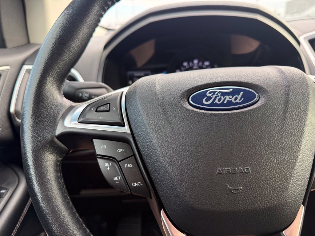 Used 2023 Ford Edge Titanium AWD/4WD image 25