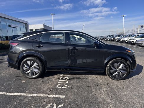 Used 2023 Nissan Ariya FWD image 8